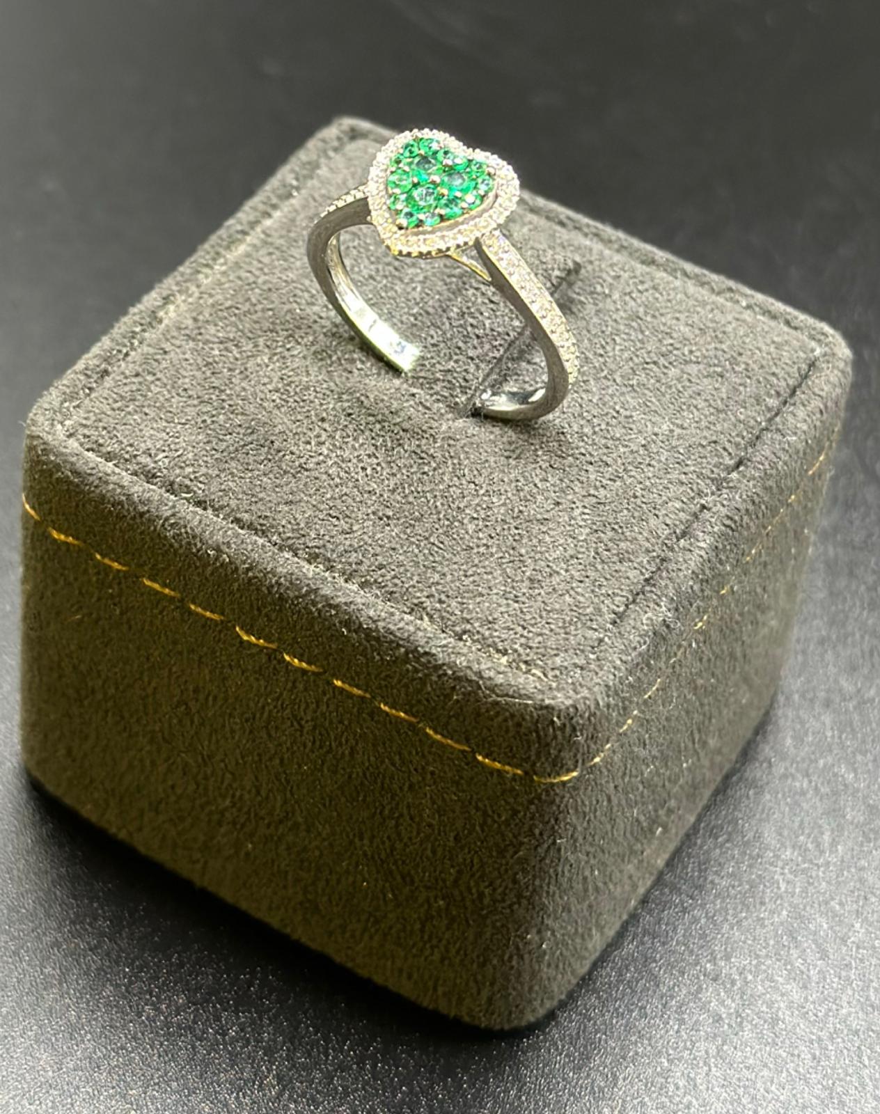 Anello Cuore Smeraldi