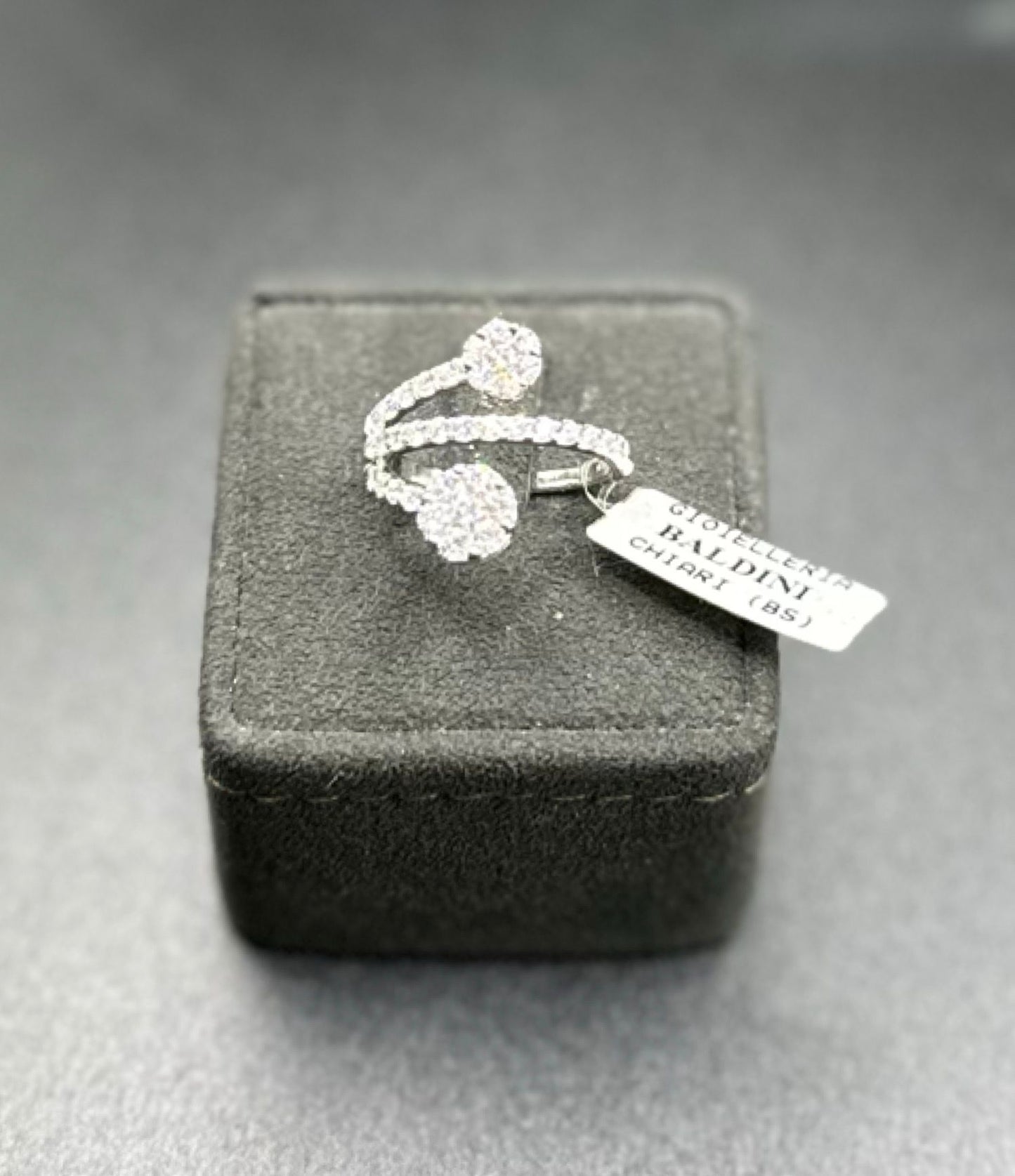 Anello due rosette effetto magic