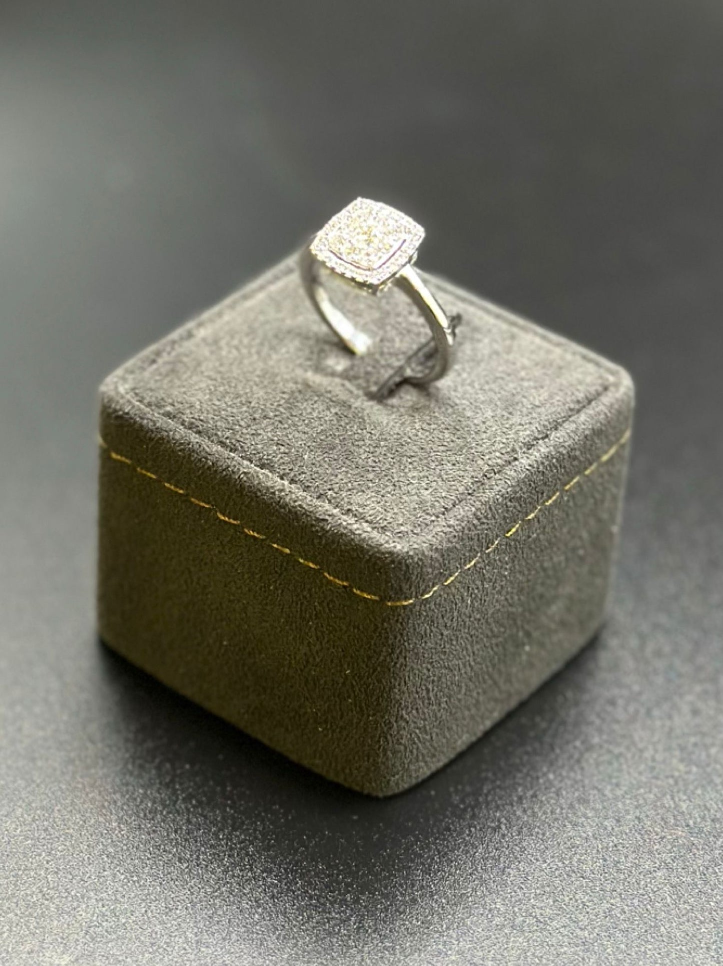 Anello quadrato magic