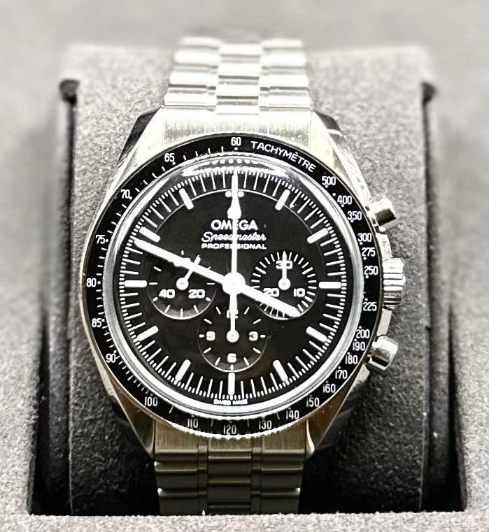 Omega Speedmaster Moonwatch