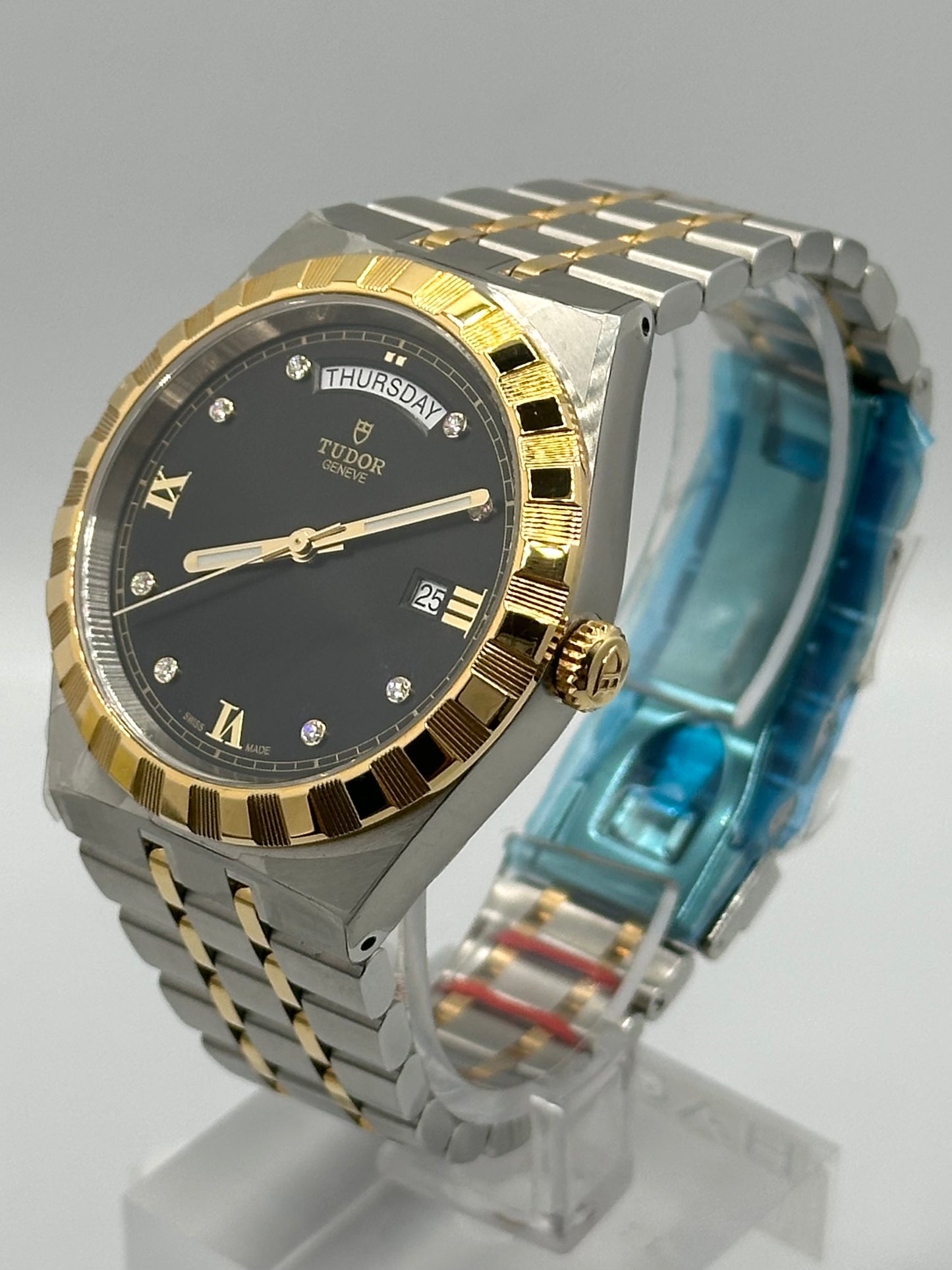 Tudor Royal